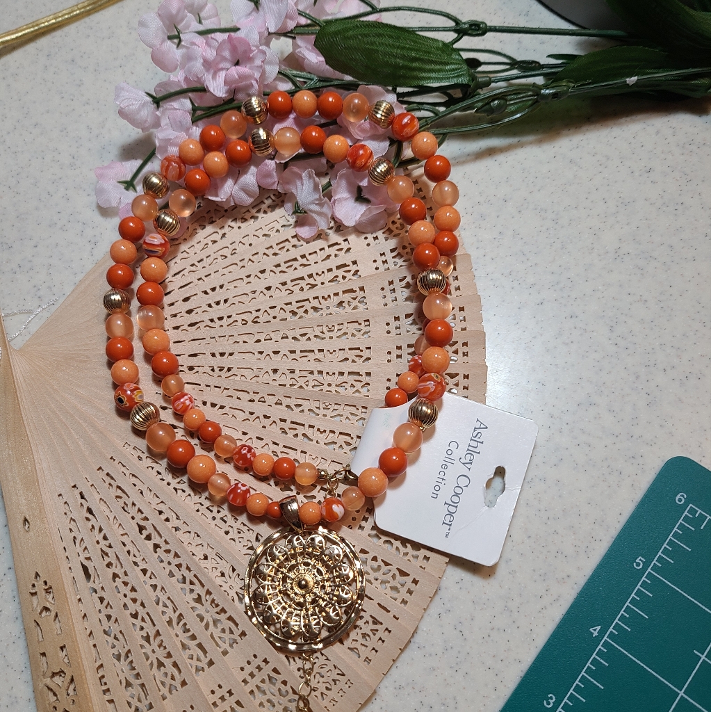 Ladies Vintage Necklace For Sale